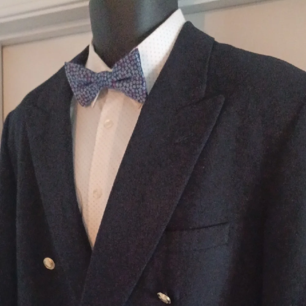 Custom Navy Double-Breasted Cashmere Blazer w/ Gold Buttons - Picture 5 of 12